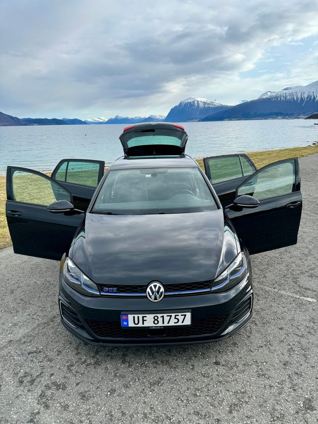 WVWZZZAUZKW800828 2019 VOLKSWAGEN GOLF-0