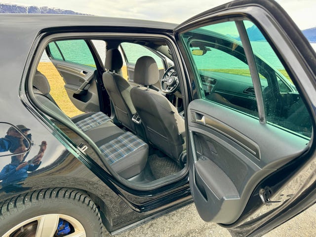 2019 VOLKSWAGEN GOLF - 16