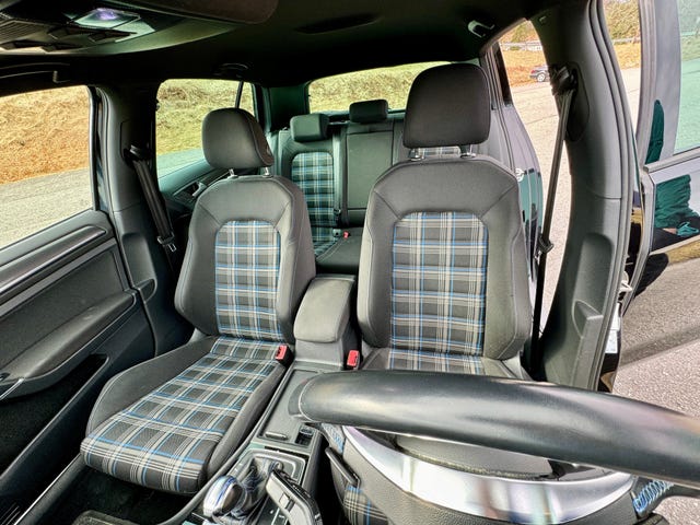 2019 VOLKSWAGEN GOLF - 28