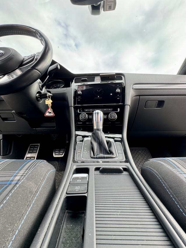 2019 VOLKSWAGEN GOLF - 20