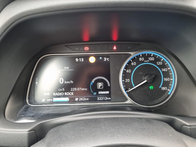 2018 NISSAN LEAF - 16