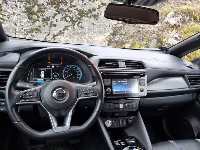 2018 NISSAN LEAF - 10