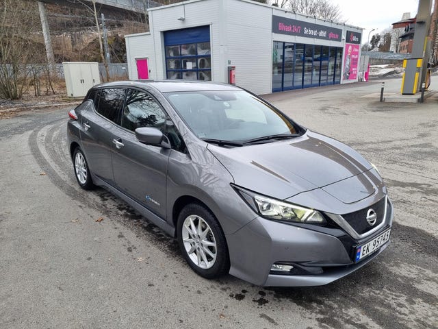 SJNFAAZE1U0020414 2018 NISSAN LEAF-2