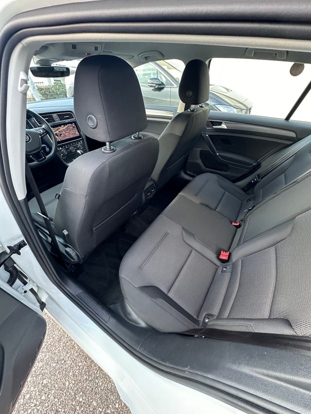 2019 VOLKSWAGEN GOLF - 16