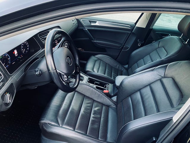 2018 VOLKSWAGEN GOLF - 9