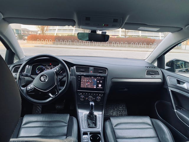 2018 VOLKSWAGEN GOLF - 10