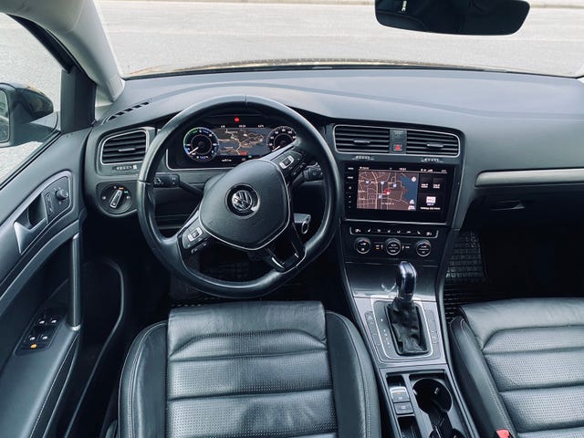2018 VOLKSWAGEN GOLF - 11