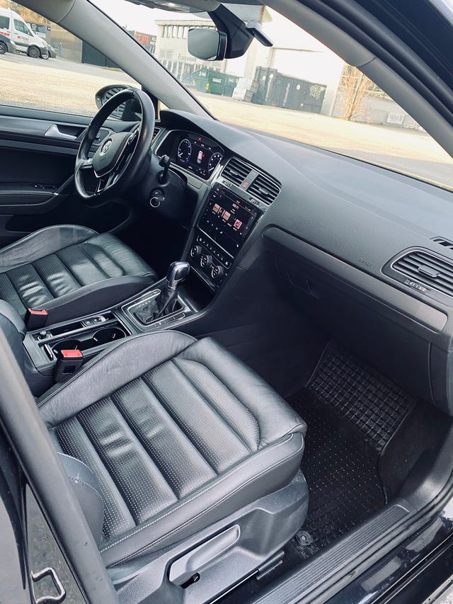 2018 VOLKSWAGEN GOLF - 8