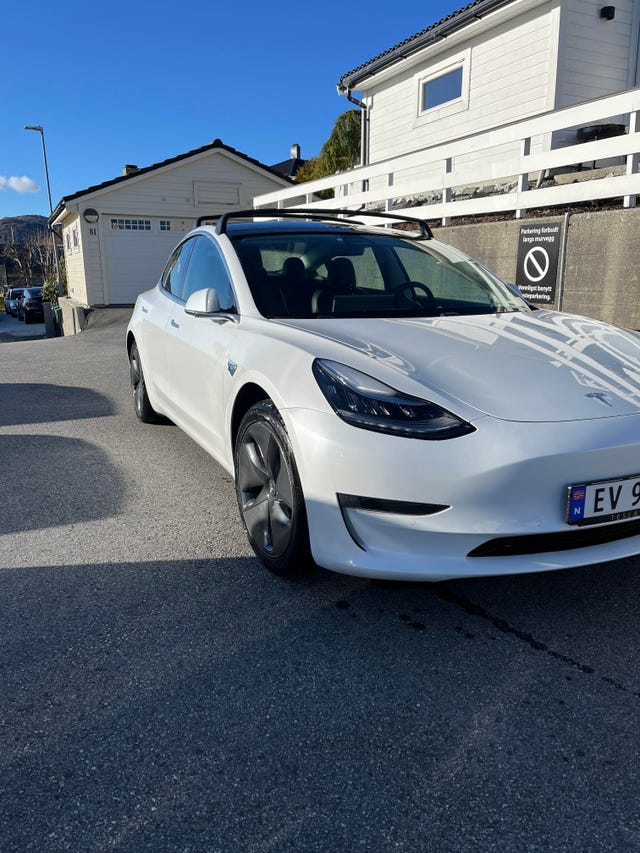 5YJ3E7EB0KF532094 2019 TESLA MODEL 3-0