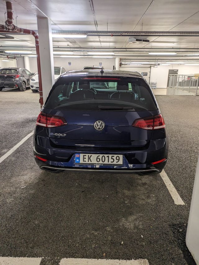WVWZZZAUZJW909733 2018 VOLKSWAGEN GOLF-2
