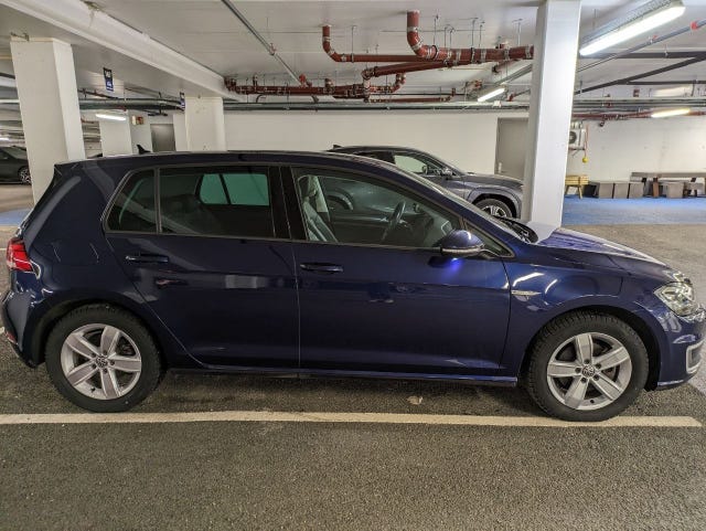 WVWZZZAUZJW909733 2018 VOLKSWAGEN GOLF-1