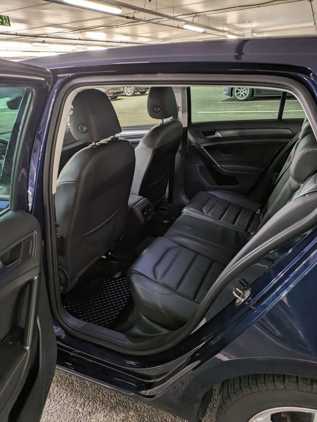 WVWZZZAUZJW909733 2018 VOLKSWAGEN GOLF-4