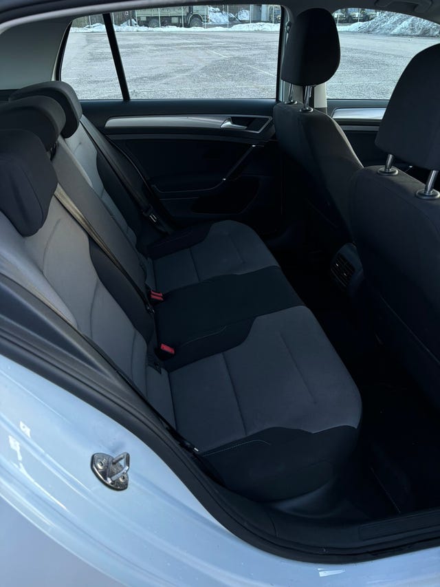 2015 VOLKSWAGEN GOLF - 9