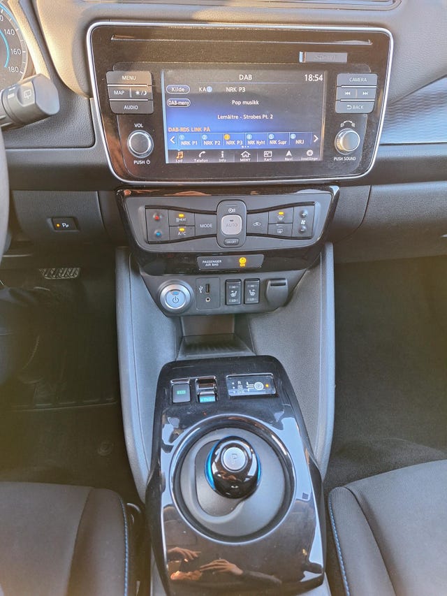 2018 NISSAN LEAF - 13