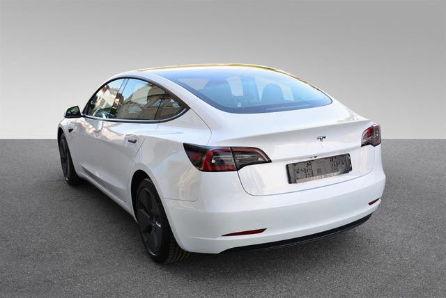 LRW3E7EK2MC297758 2021 TESLA MODEL 3-2