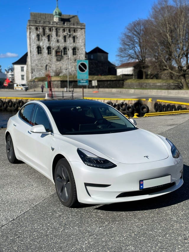 5YJ3E7EB2KF320250 2019 TESLA MODEL 3-1