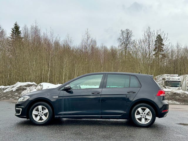 WVWZZZAUZK8909749 2019 VOLKSWAGEN GOLF-2