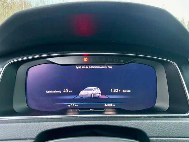 2019 VOLKSWAGEN GOLF - 33
