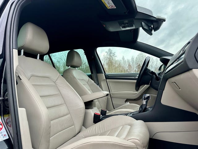 2019 VOLKSWAGEN GOLF - 18