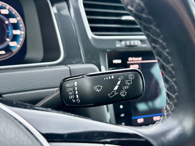 2019 VOLKSWAGEN GOLF - 28