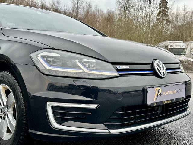 2019 VOLKSWAGEN GOLF - 10