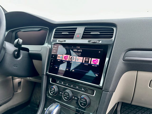 2019 VOLKSWAGEN GOLF - 16
