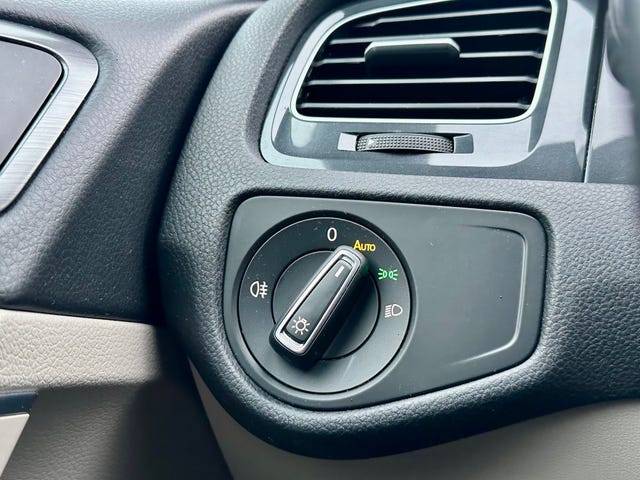2019 VOLKSWAGEN GOLF - 22