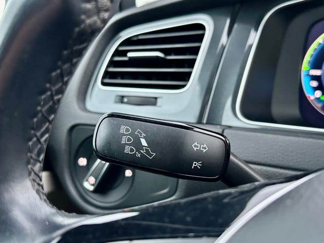 2019 VOLKSWAGEN GOLF - 27