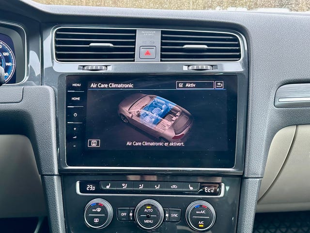 2019 VOLKSWAGEN GOLF - 38