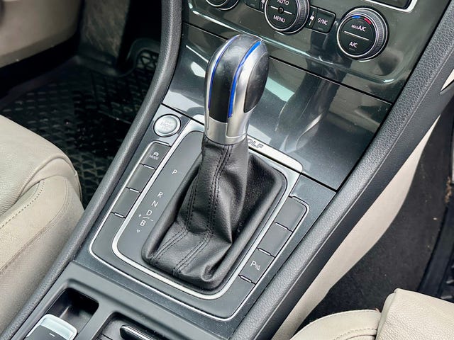 2019 VOLKSWAGEN GOLF - 15