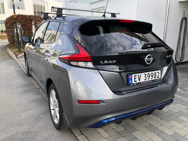 SJNFAAZE1U0041536 2018 NISSAN LEAF-1