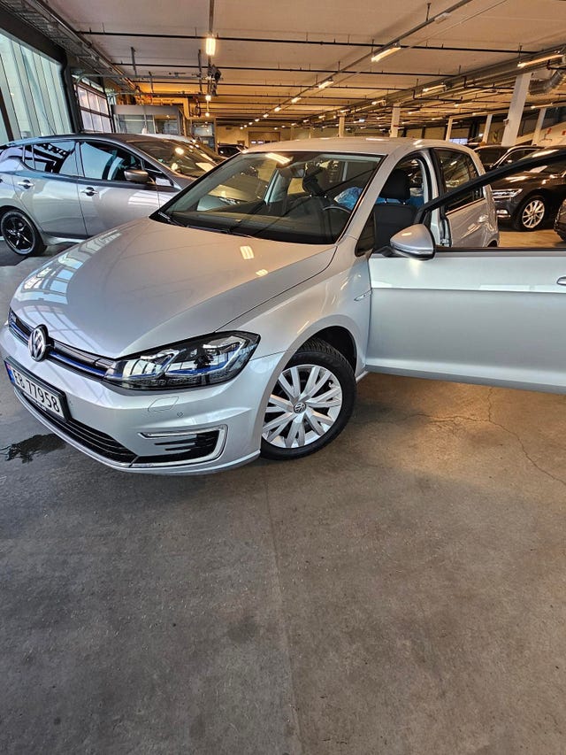WVWZZZAUZKW913764 2019 VOLKSWAGEN GOLF-0