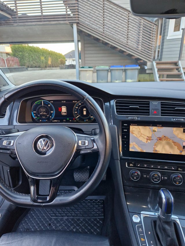 2019 VOLKSWAGEN GOLF - 10