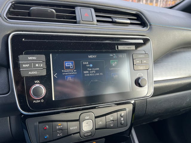 2018 NISSAN LEAF - 15