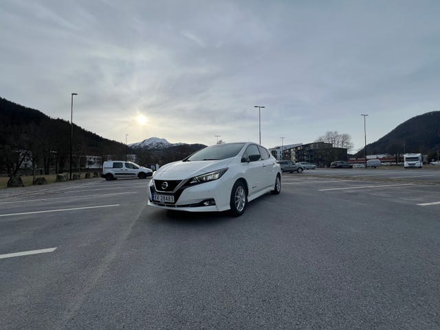 SJNFAAZE1U0035652 2018 NISSAN LEAF-0