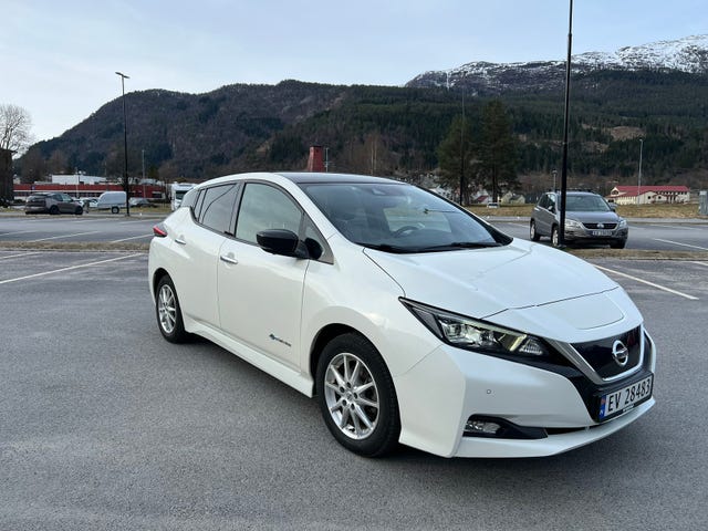 SJNFAAZE1U0035652 2018 NISSAN LEAF-1