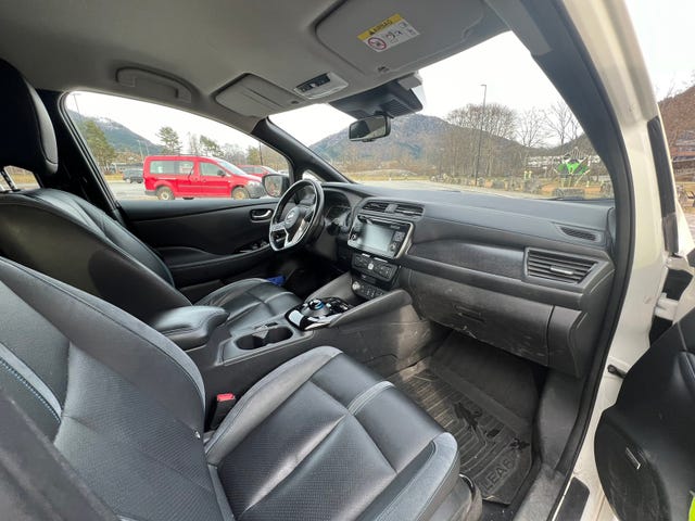 2018 NISSAN LEAF - 7