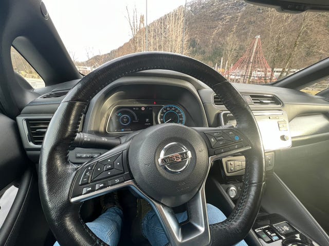 2018 NISSAN LEAF - 9