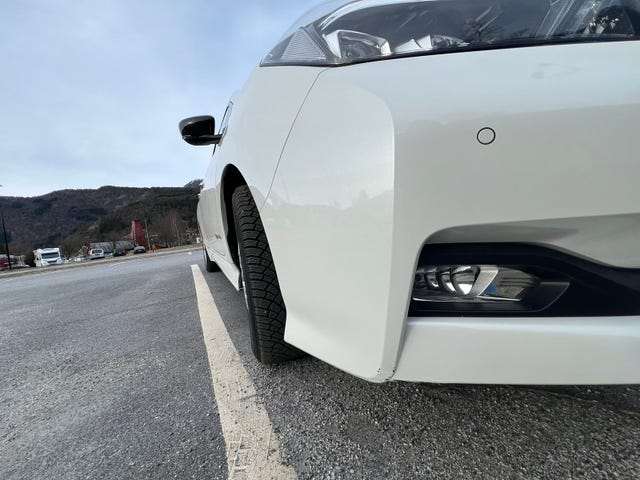2018 NISSAN LEAF - 12