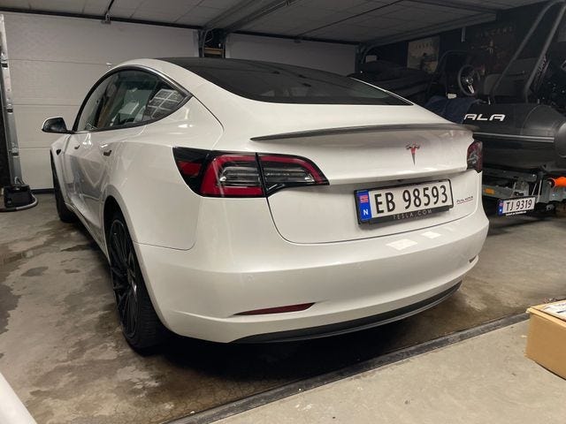 5YJ3E7EC4MF828277 2021 TESLA MODEL 3-4