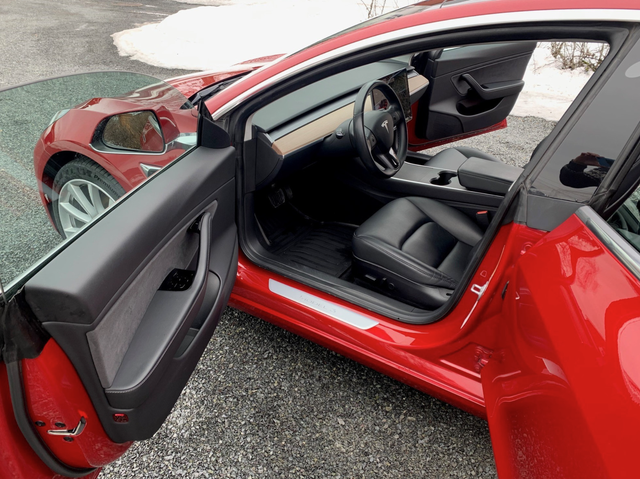 5YJ3E7EB3KF220271 2019 TESLA MODEL 3-1