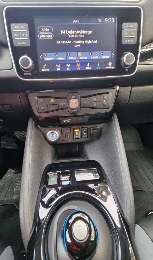 2021 NISSAN LEAF - 9