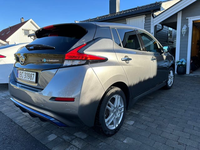 SJNFAAZE1U0118275 2021 NISSAN LEAF-2