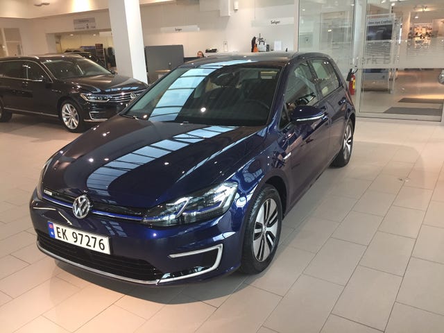 WVWZZZAUZJ8911042 2018 VOLKSWAGEN GOLF-3