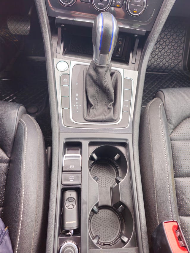 2018 VOLKSWAGEN GOLF - 19