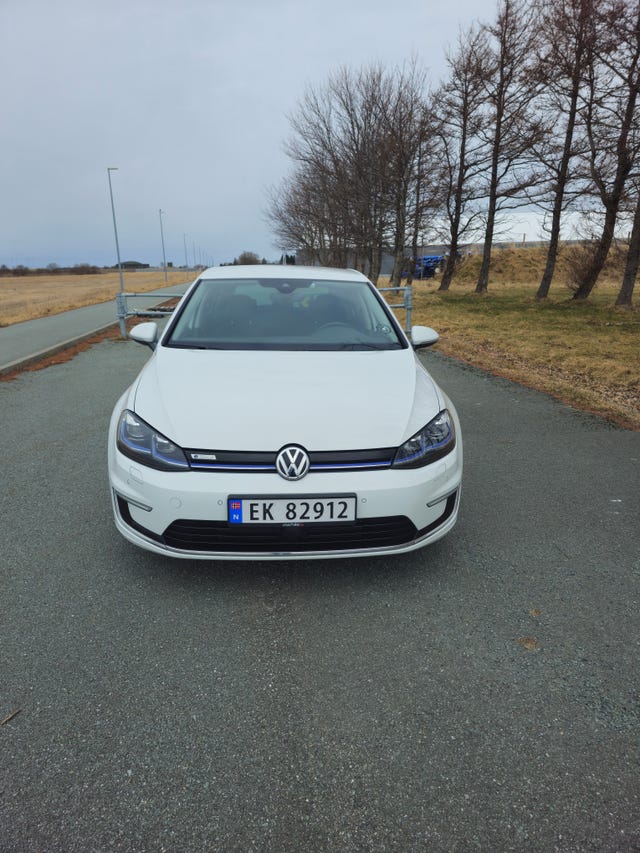 WVWZZZAUZJ8906553 2018 VOLKSWAGEN GOLF-1