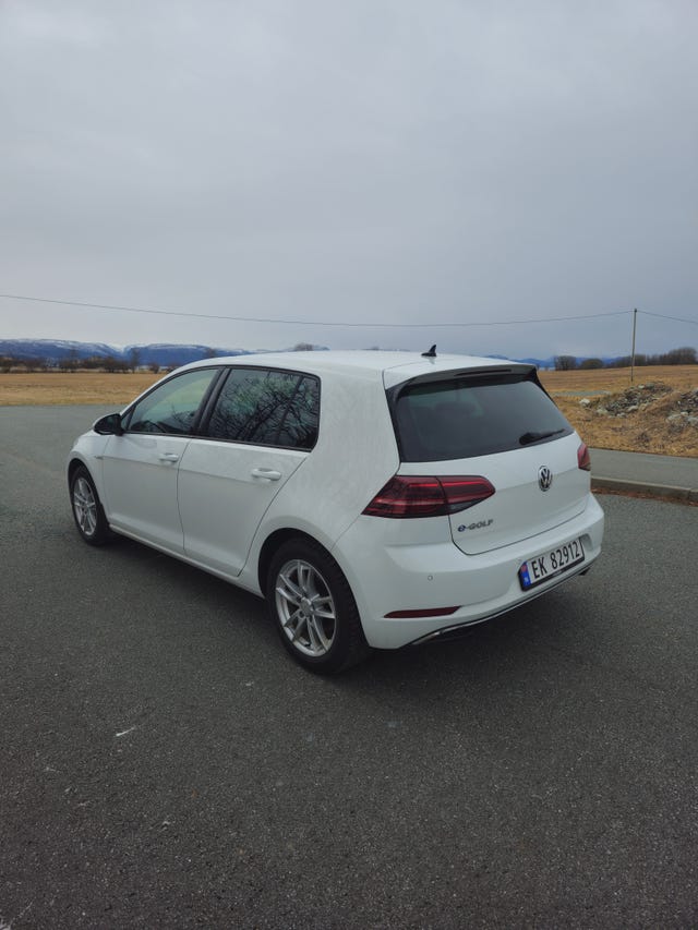 WVWZZZAUZJ8906553 2018 VOLKSWAGEN GOLF-3