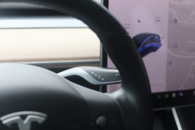 2019 TESLA MODEL 3 - 26