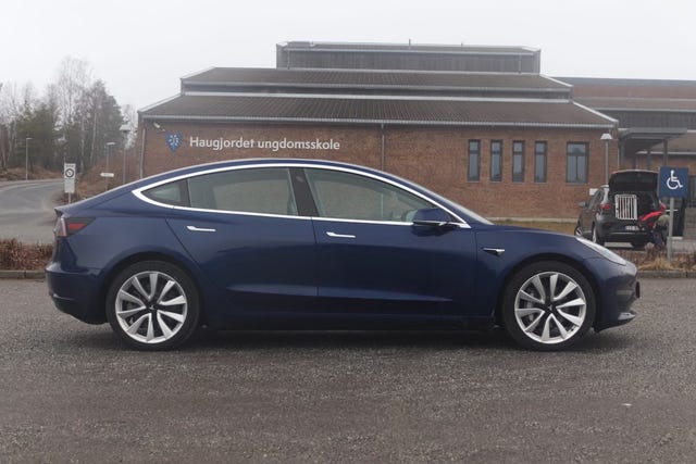 2019 TESLA MODEL 3 - 12