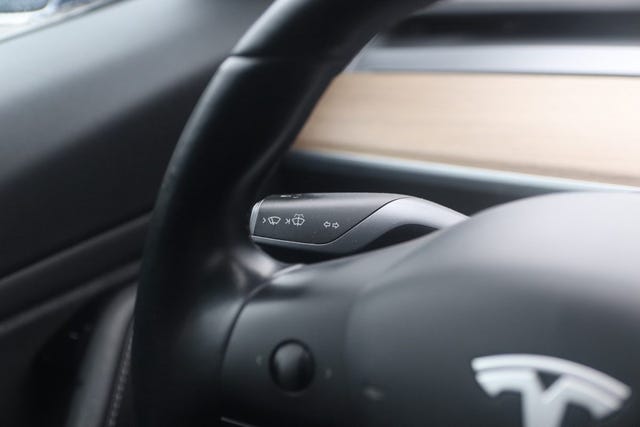 2019 TESLA MODEL 3 - 25